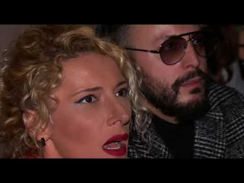 საახალწლო განწყობას ვერიკო ტურაშვილისა და თემო საჯაიას სიმღერა, \"თოვს\