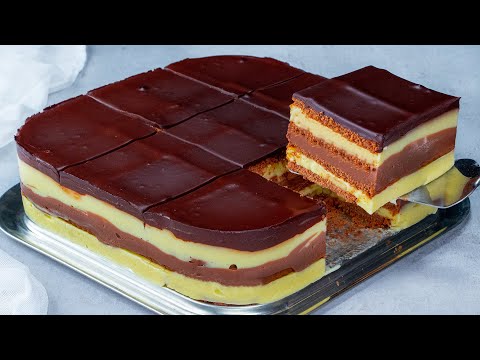 Video: Mezza Torta Con Banane, Mele E Mirtilli Rossi Ricoperti Di Cioccolato