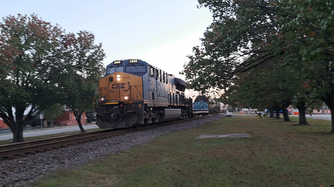 CSX # 3306 Leading M400-30 a Monsterous Freight Heading NorthBound ...
