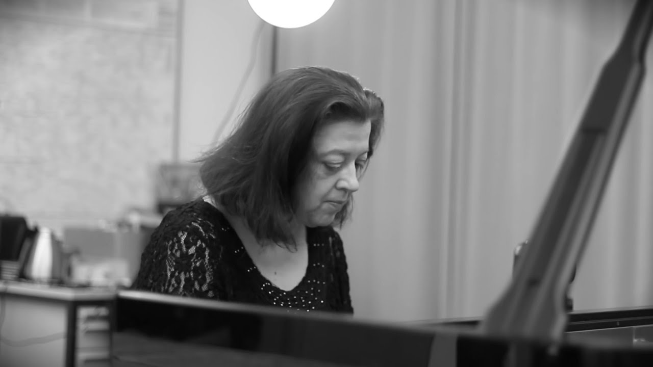 Vivienne Olive - Bush Gin Rag