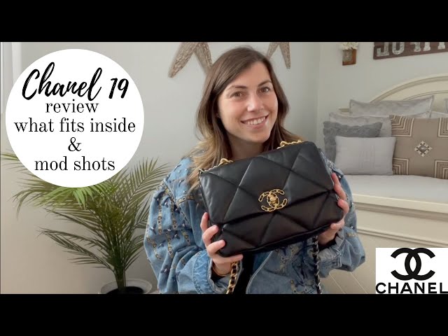 CHANEL 19: REVIEW, WHAT FITS INSIDE, & MOD SHOTS l SMALL CHANEL 19 FLAP 