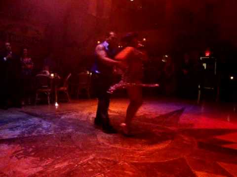 Bianca Christine Soto & Jose Negron (Piel Canela D...