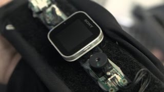 Navigate your smartwatch with your eyes