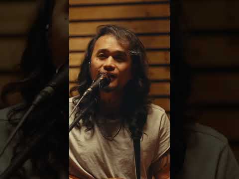 Magkabilang Mundo by