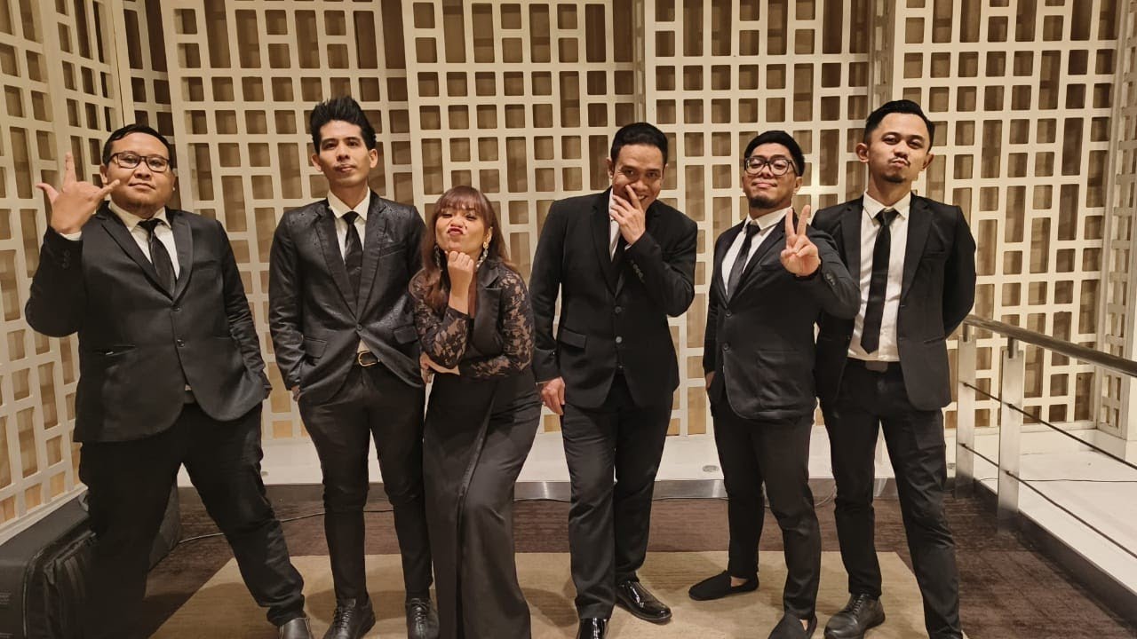 Puspa Indah - Chrisye || Live Cover by Starlight Entertainment Jakarta