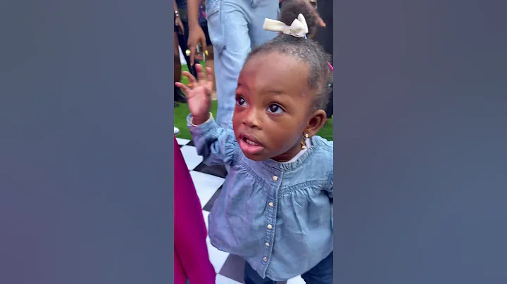 Realwarripikin at Kiekie’s daughter birthday hype/music: Segun Johnson