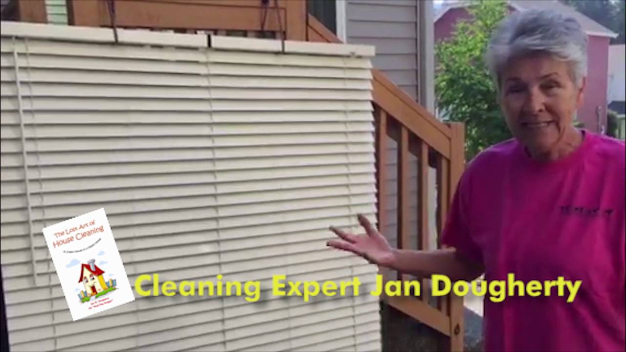 How to Clean Blinds Like the Experts