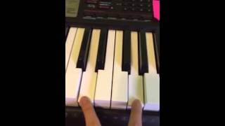 Miniatura de vídeo de "How to play the marimba ringtone on the piano"