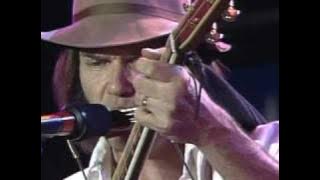 Neil Young - Heart of Gold (Live at Farm Aid 1985)