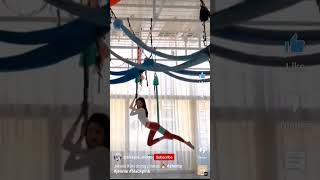 Black Pink Jennie Is Strong And Flexible And She Has Plates In Her Legs