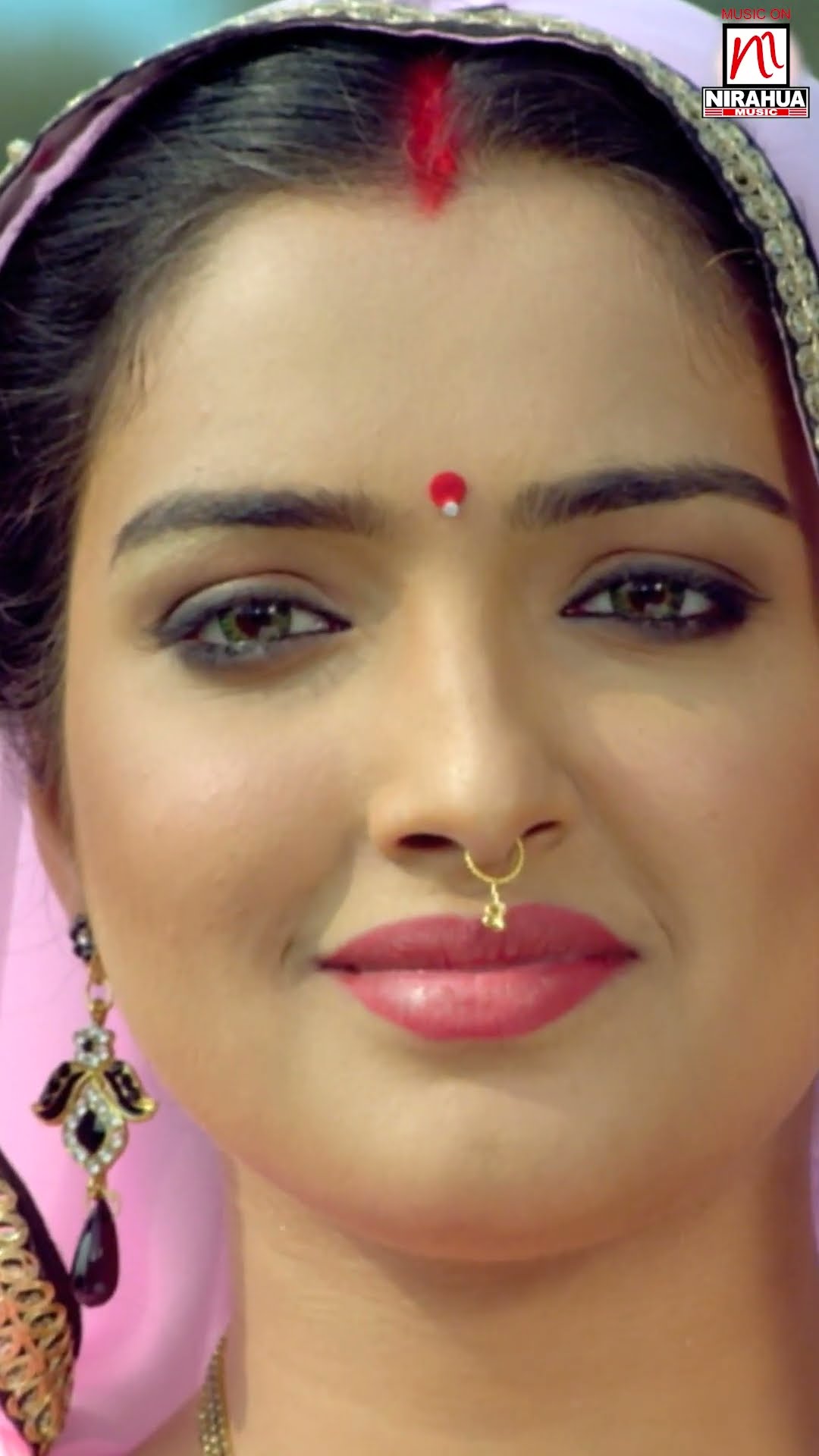 Nathuniya Tar Ke Chumma Leb | #bhojpuri #shortsfeed #shortvideo #shorts #nirahua #aamrapali