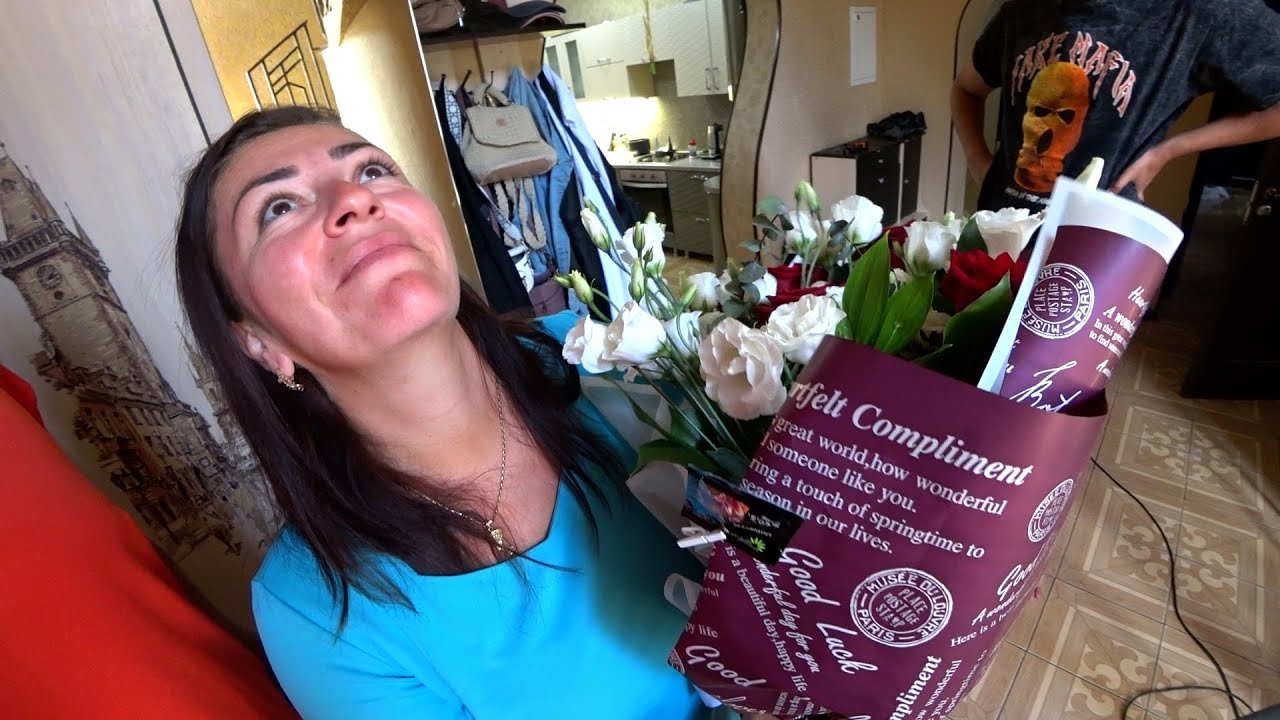 ЖИВЕМ В АНАПЕ. ЧТО ЗА ПОВОД . МУЖ НАКОНЕЦ ТО ПОДАРИЛ ЦВЕТЫ. 19 ЛЕТ ВМЕСТЕ. ЖАРИМ ПИРОЖКИ С МАМОЙ,