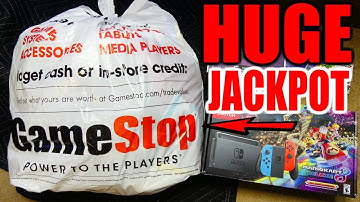 CRAZY HUGE!! DUMPSTER JACKPOT!!! Gamestop Dumpster Dive Night #728