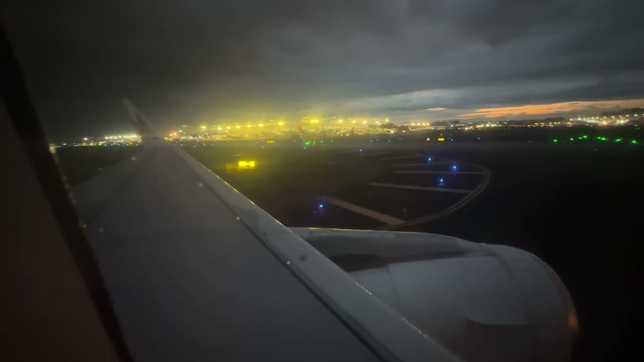 Philippine Airlines overcast evening arrival at Manila 