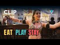 A Robot Milking A Cow? | Eat, Play, Stay | Very Local
