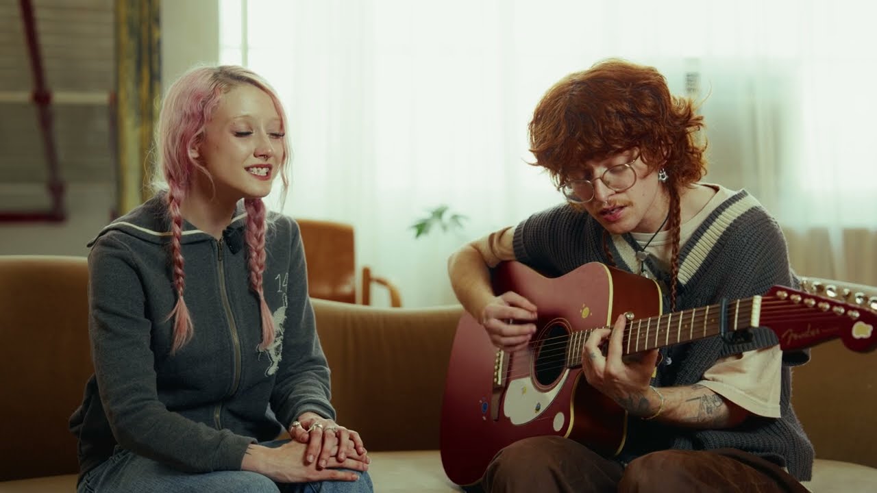 Cavetown  - Sailboat (feat. chloe moriondo) (Acoustic)