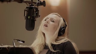 Ginny Luke in the Studio - Seductive Cinderella