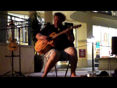 Dueling Banjos Maui video by Real Estate Agent How...