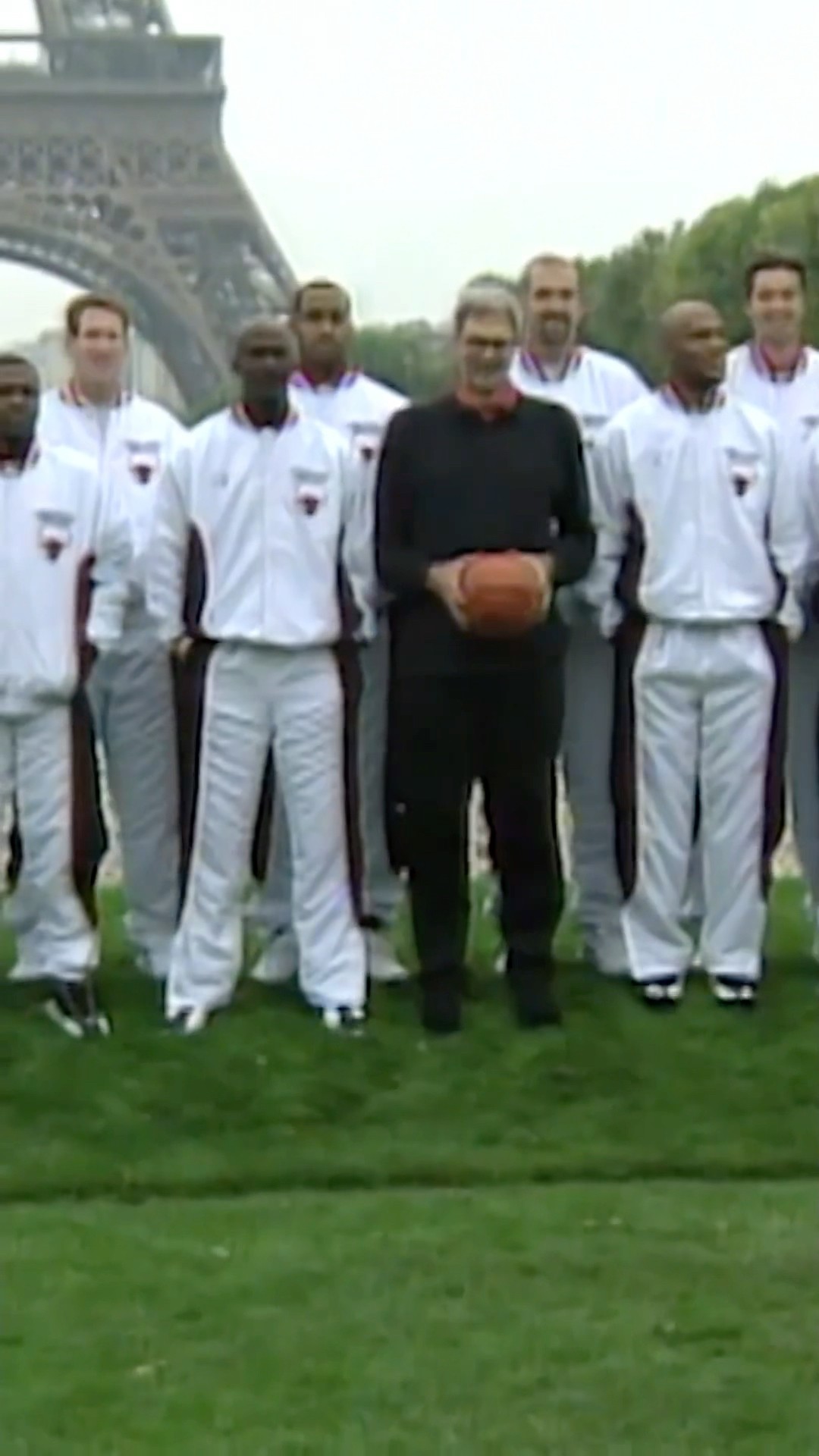Chicago Bulls taking a picture in front of the Eiffel Tower in 1997! ?