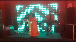Rinki Thakur Singing Bollywood Oldie