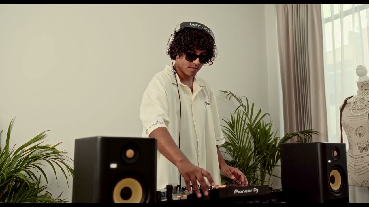 Mars | Aurora Radio #03 (Tech House, Latin Tech)