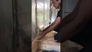 How We Save Money As Full-Time Travellers ( budget travel tips)