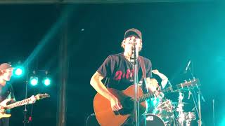 Tucker Beathard - Leave Me Alone chords