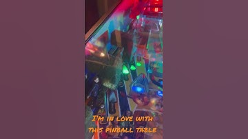 This might be the best pinball table I’ve ever seen… #shorts #halloween #pinball