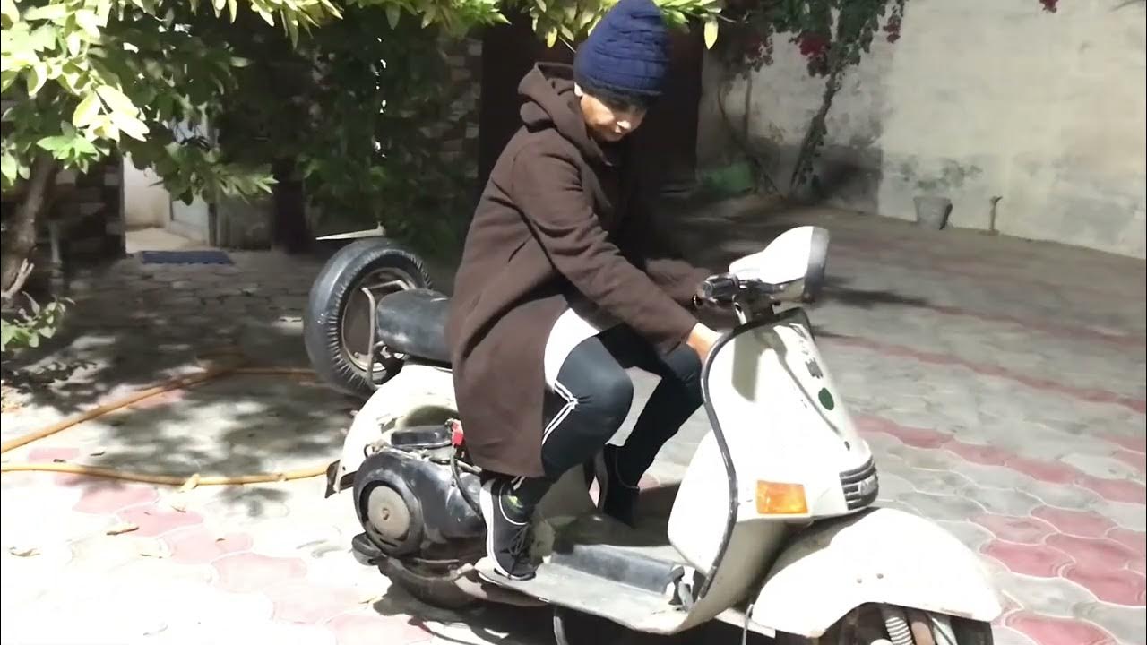 Chetak Bajaj scooter 🛵 kickstart by beautyful Punjabi girl kickstart