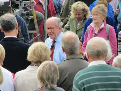 ANTIQUES ROAD SHOW 16.9.10 CHARLECOTE PARK - TO BE...