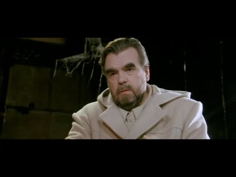 Michael Lonsdale dans "Ma vie est un enfer" (1991) de Josiane Balasko
