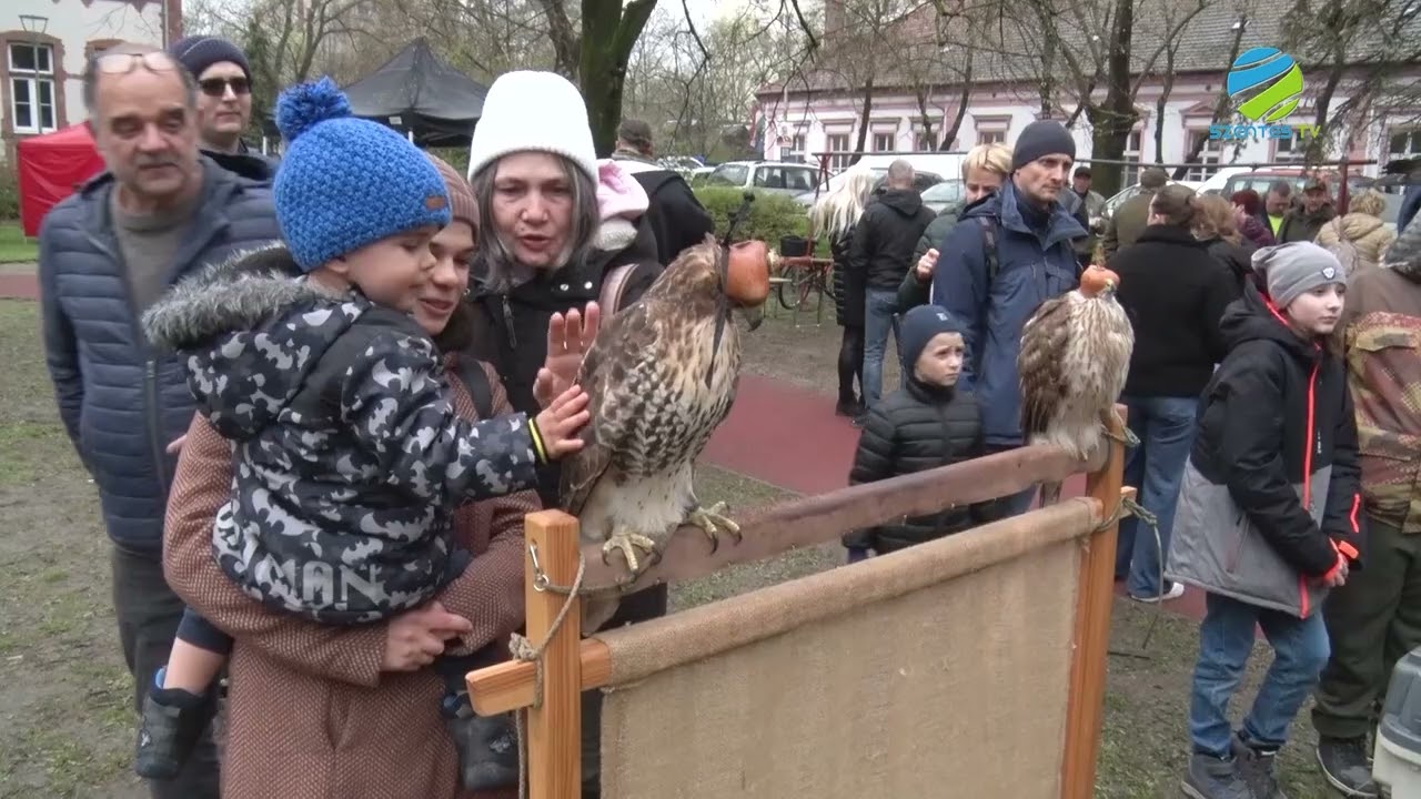 2026. április 10. péntek