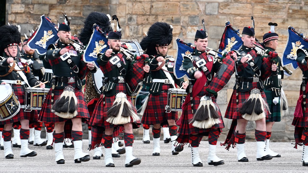 King Charles Holyrood Week | 2 SCOTS Pipes Drums and 5 SCOTS Holyrood Palace Guards 