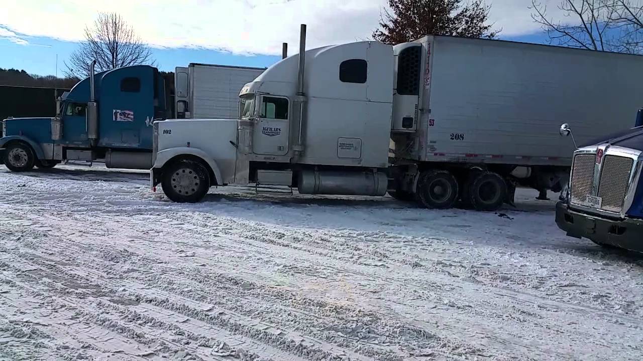 Дальнобой по россии свежие видео. Дальнобой по США Грузовики. Дальнобой по России. Американские Грузовики зимой.