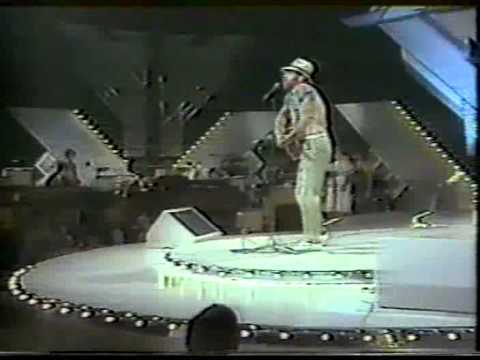 Castlebar 83 There You Go 10/08/1983 - YouTube