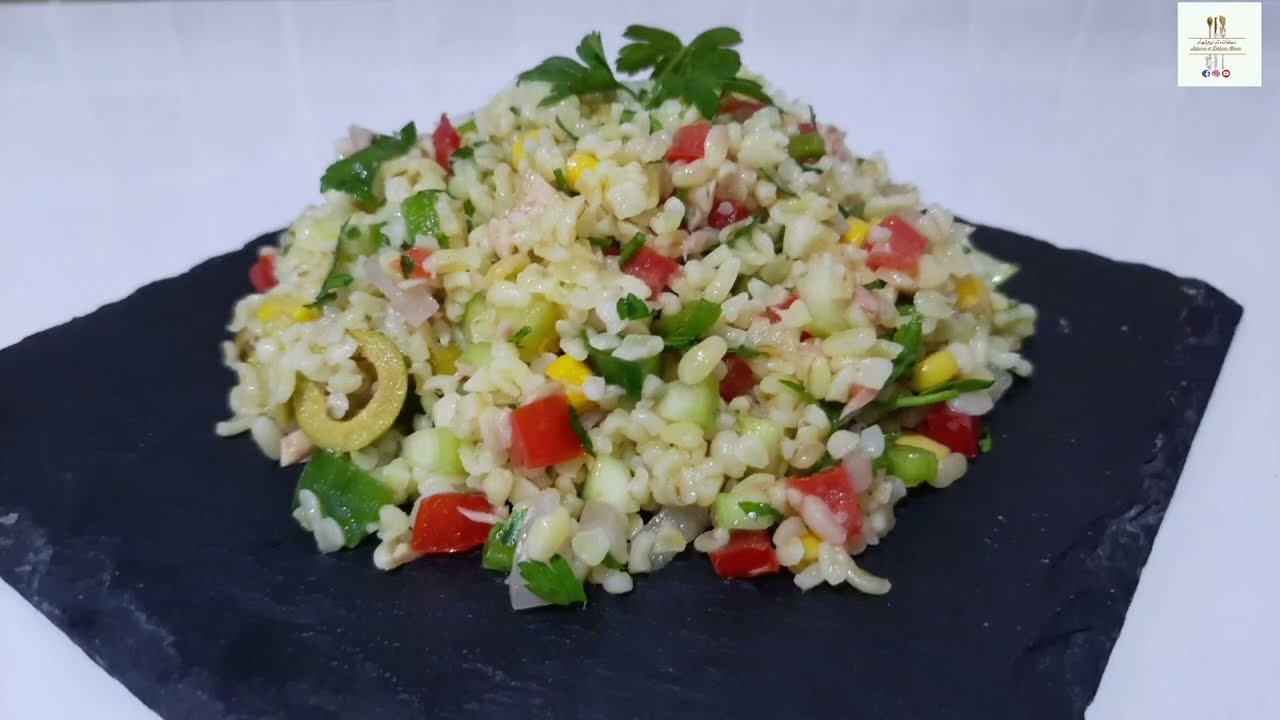 سلطة البرغل خفيفة ، بنينة 😋😋 ساهلة وتوجد في وقت قصير،  وإذا جربتيها راح تبقاي تديرها