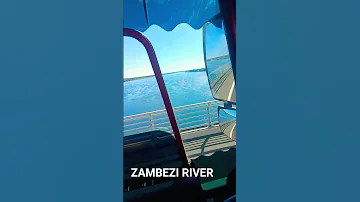 PASSAGE SUR ZAMBÈZE RIVIÈRE ZAMBIE BOTSWANA ZIMBABWE 