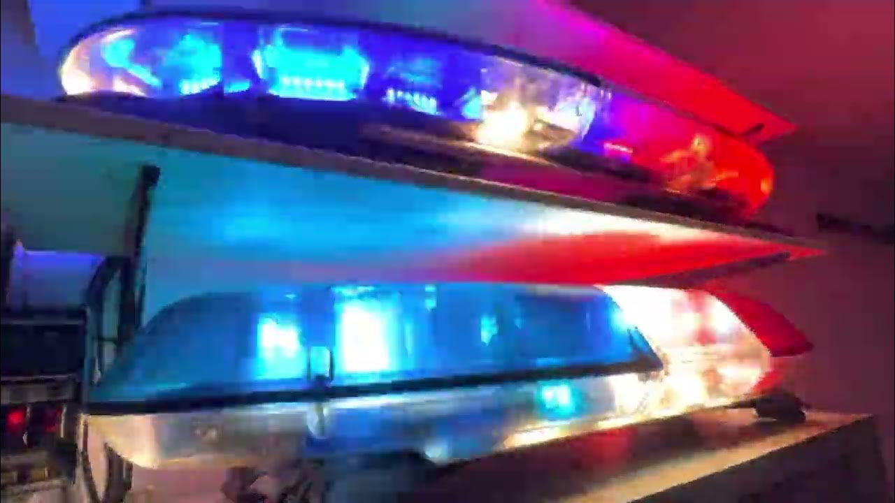 Fédéral signal Siren PA300 and lightbar Vista and Arjent - YouTube