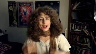 Aries Gay / Bi Woman + Compatibility with other signs