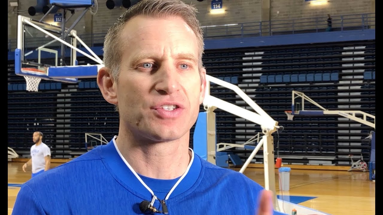 Buffalo basketball coach Nate Oats on evolution of standout guard CJ