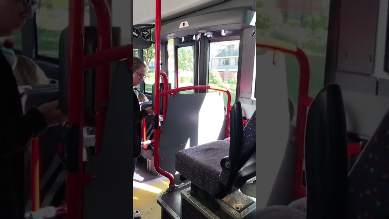 RRReis Iveco Crossway LE (13mtr) lijn 1 deuren openen en sluiten