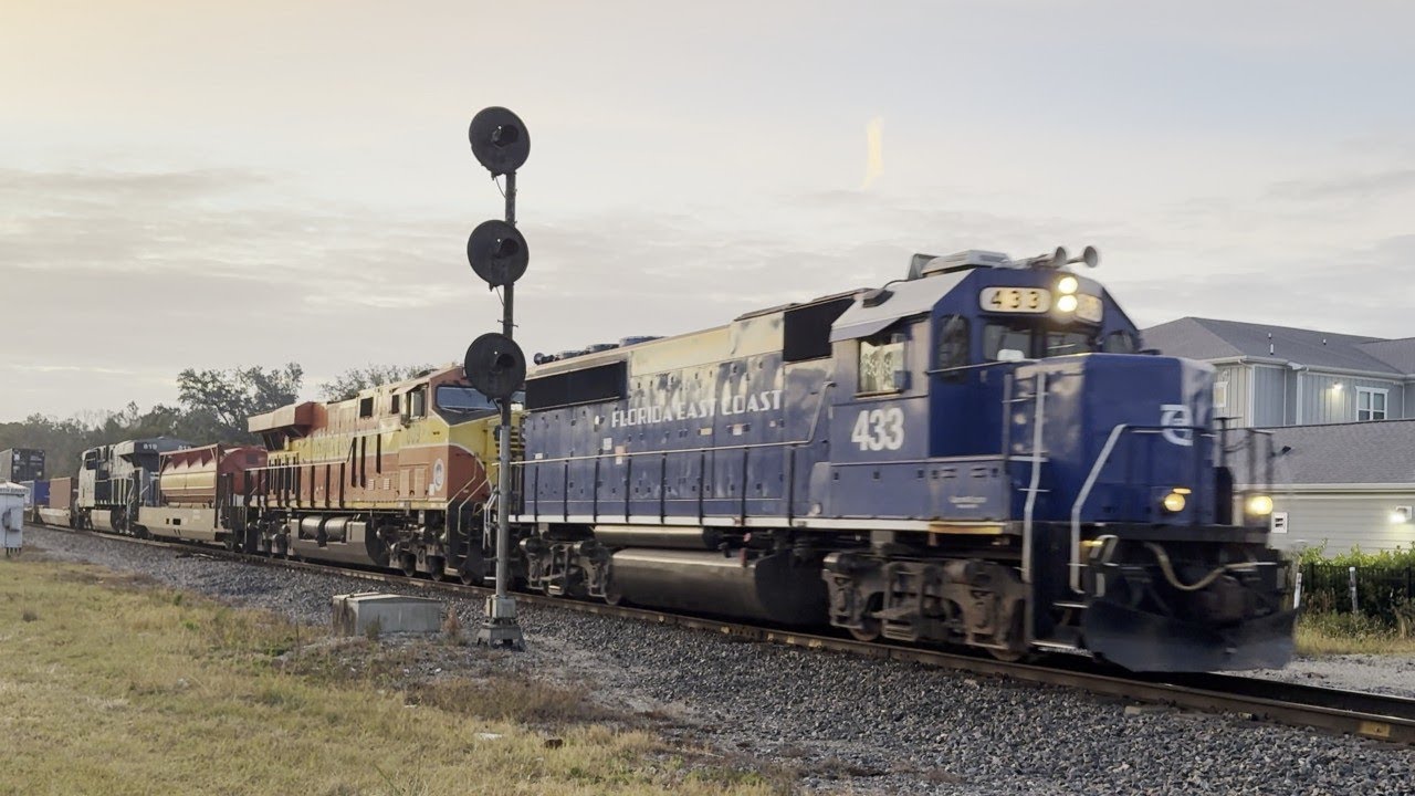 FEC Train 210 Bayard Searchlight Signals 7:09am 12-14-24 - YouTube