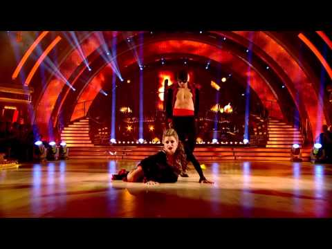 Holly Valance & Artem Chigvintsev - Paso Doble - Strictly Come Dancing 2011 - Week 10