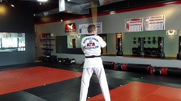 Bo Staff Tricking Fundamentals 101 - Figure 8