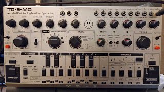 TD-3 MO acid  bass synth animated midi CC74 filter test