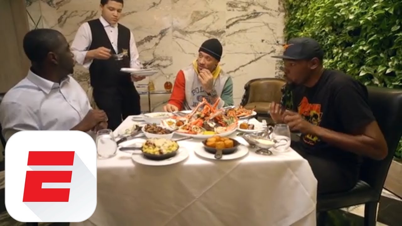 Childhood friends Kevin Durant and Michael Beasley - video and