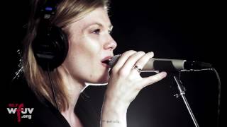 Trixie Whitley - "Closer" (Live at WFUV) screenshot 5