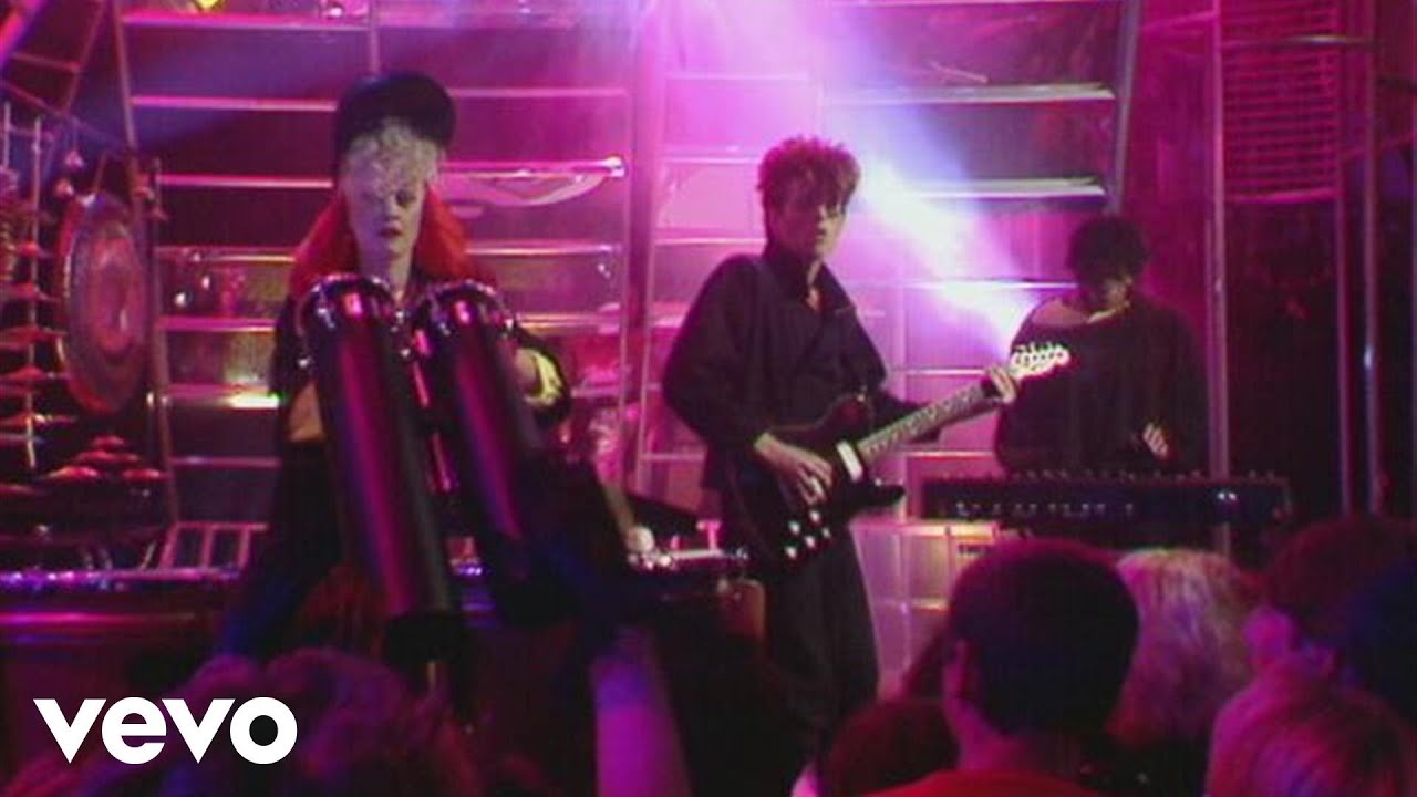⁣Thompson Twins - Doctor! Doctor! [Top Of The Pops 1984] (Official Video)