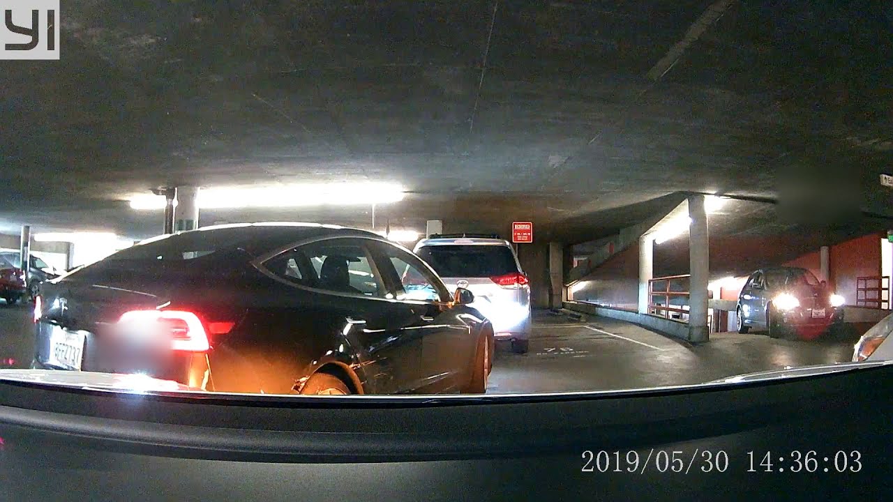 Hit & run by tesla model 3 caught on back up dash camnot tesla cam