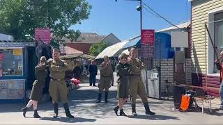 Артисты Донского сияния выступили на улицах станицы Вёшенской